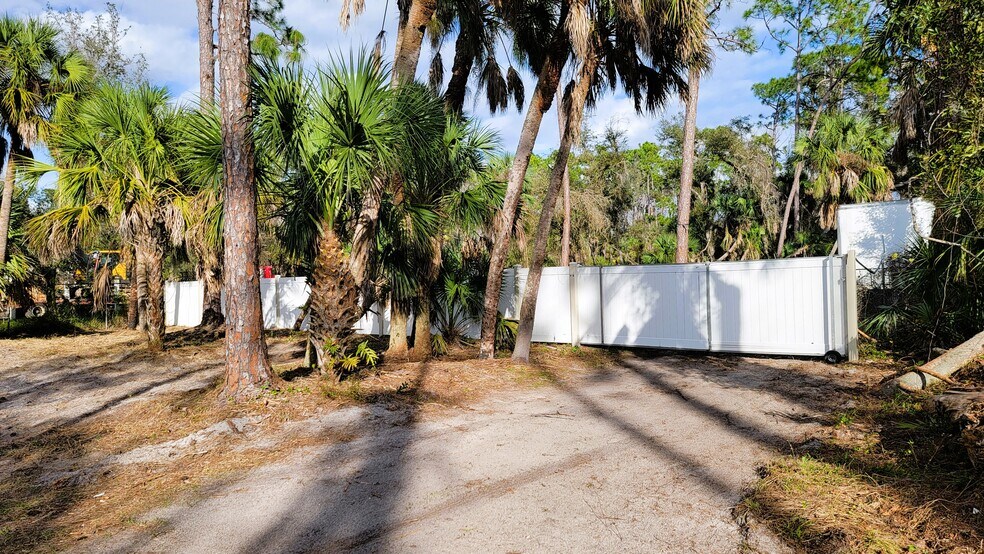 More Photos Of 416 Sally St, Port Charlotte Land For Lease