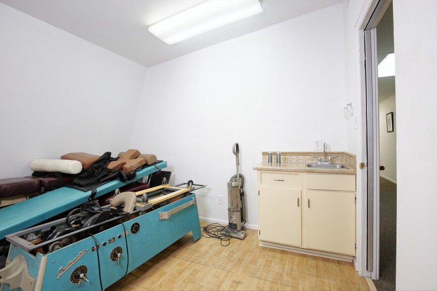 More Photos Of 404 W Main St, Payson Rehabilitation Center For Sale