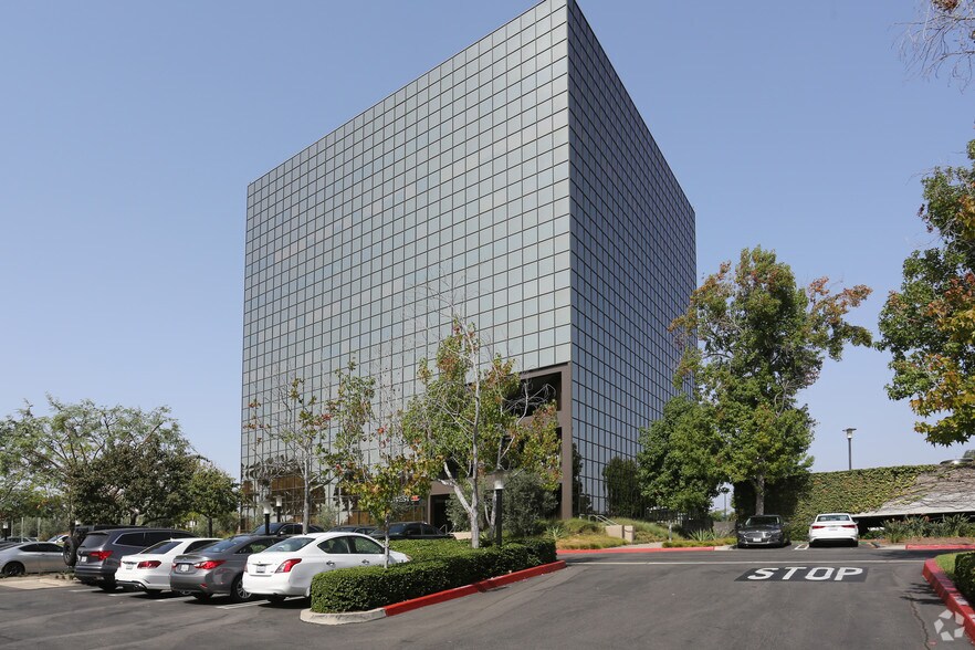 More Photos Of 4400 MacArthur Blvd, Newport Beach Office For Lease