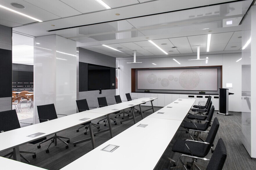 More Photos Of 2445 M St NW, Washington Office For Lease