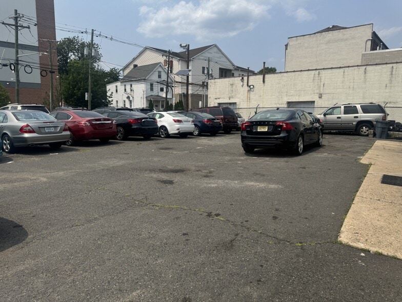 More Photos Of 97 Orange St, Bloomfield Auto Dealership For Sale