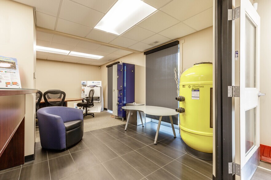 More Photos Of 4116 64 Av SE, Calgary Industrial For Sale