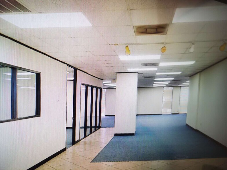 More Photos Of 5855 Sovereign Dr, Houston Office For Lease