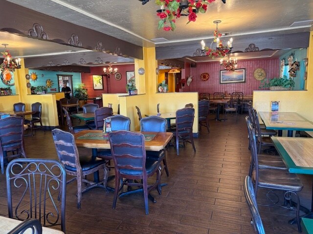 More Photos Of 1964 W Foothill Blvd, Upland Restaurant For Sale