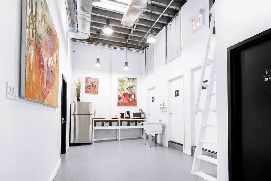 More Photos Of 272-280 Seigel St, Brooklyn General Retail For Lease