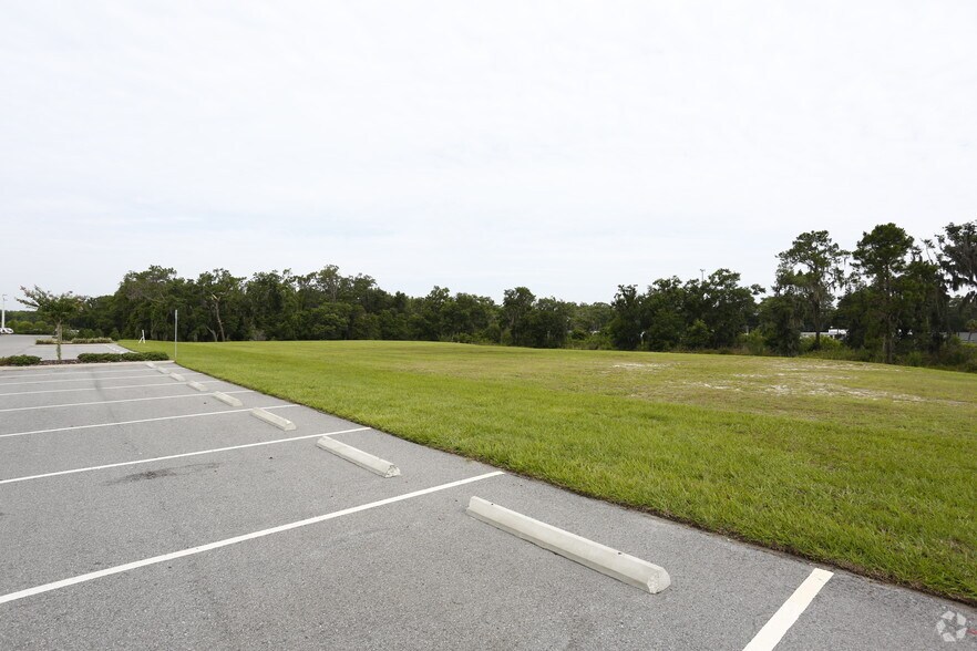 More Photos Of 201 S County Line Rd, Plant City Unknown For Lease