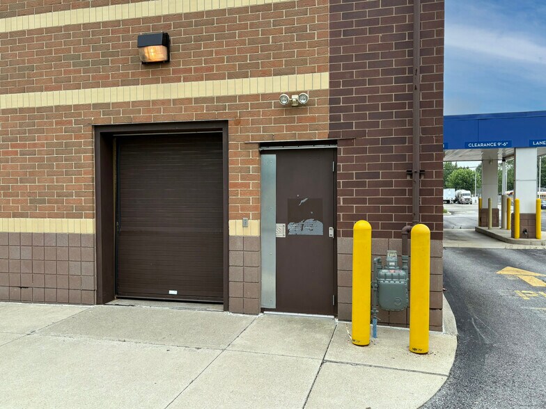 More Photos Of 1000 N Williams St, Paulding Drugstore For Sale