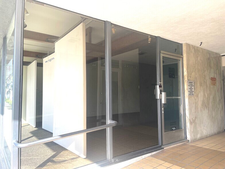 More Photos Of 9009 Beverly Blvd, Los Angeles Storefront Retail Office For Lease