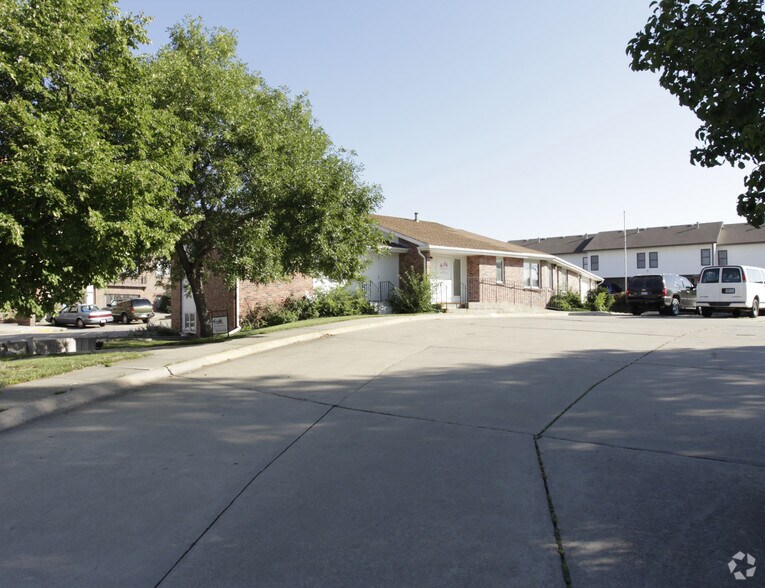 More Photos Of 1520 Knox St, Lincoln Office For Sale