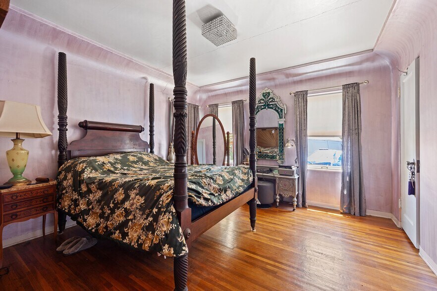 More Photos Of 720 W La Habra Blvd, La Habra General Retail For Sale