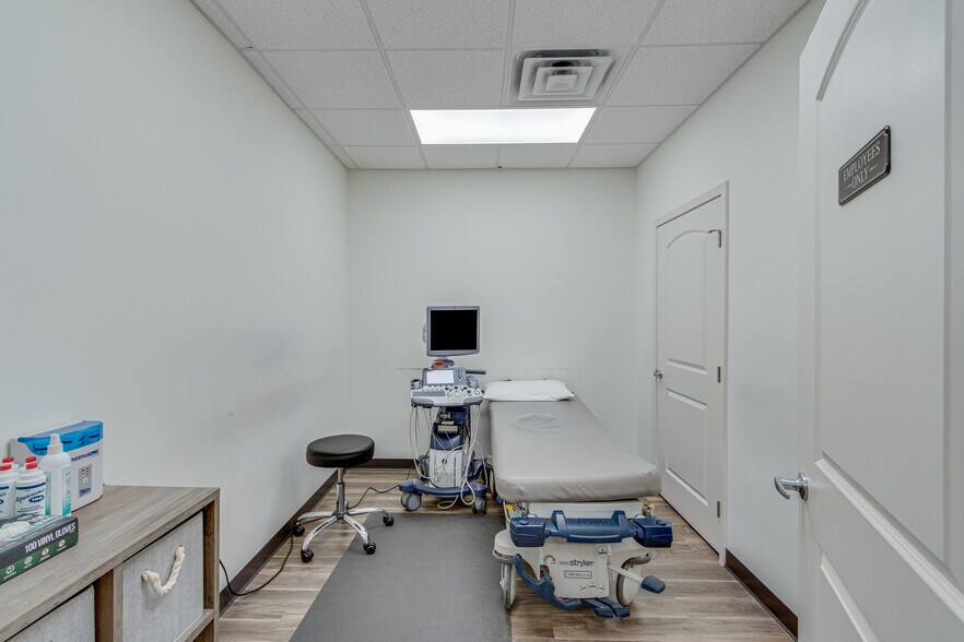 More Photos Of 3632 Southland Dr, Flowery Branch Medical For Sale