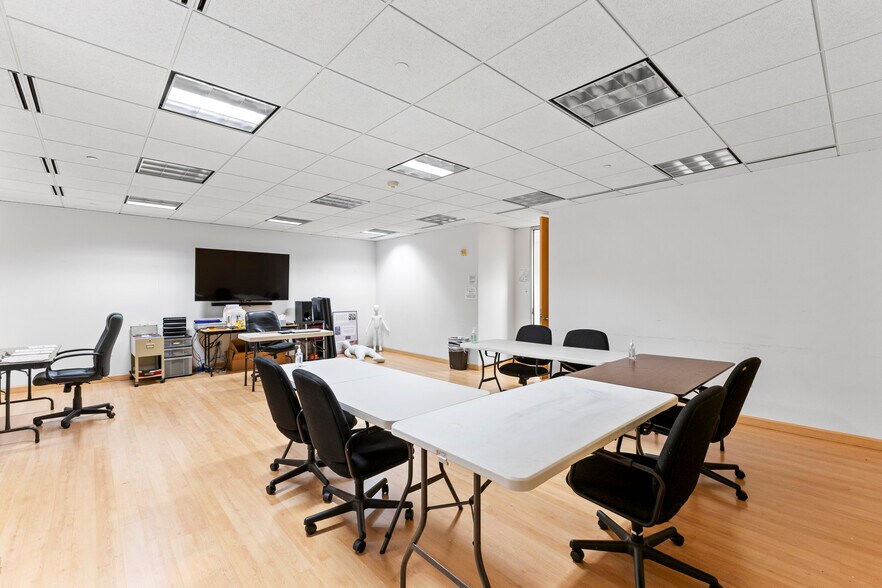 More Photos Of 1100 Alakea St, Honolulu Office For Lease