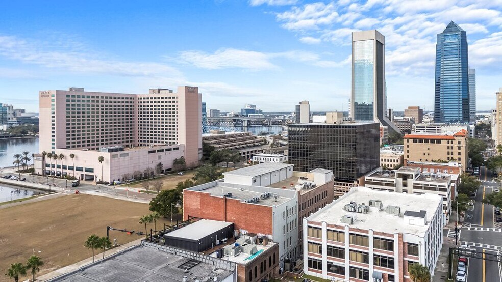 More Photos Of 315 E Bay St, Jacksonville Office For Lease