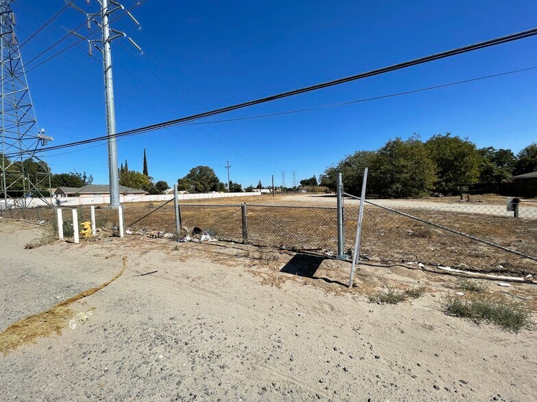 More Photos Of 580 S Airport Way, Manteca Land For Sale