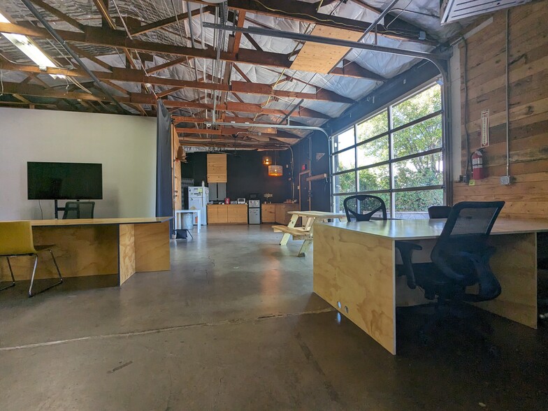 Primary Photo Of 3150 NW 31st Ave, Portland Warehouse For Lease