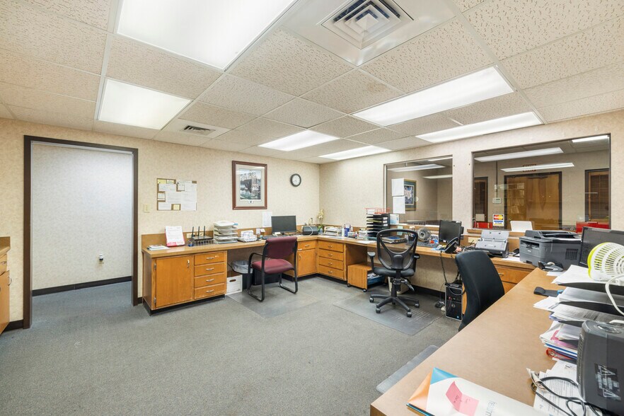 More Photos Of 1612 W Plaza Dr, Tallahassee Medical For Sale