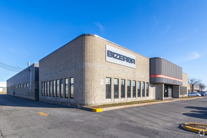 Primary Photo Of 333 Ch du Tremblay, Boucherville Warehouse For Lease