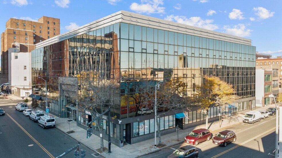Primary Photo Of 100 Fairfield Ave, Bridgeport Office Residential For Lease