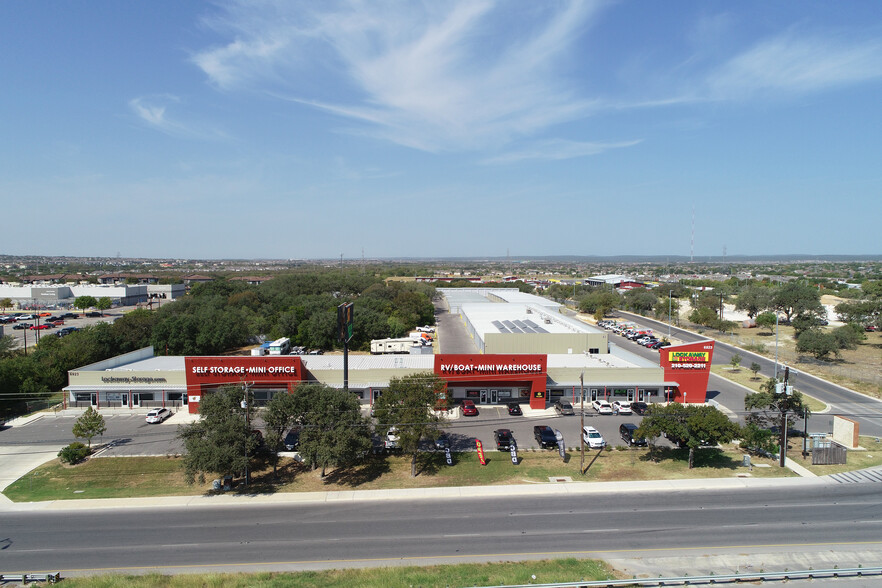 More Photos Of 6923 W Loop 1604, San Antonio Self Storage For Lease