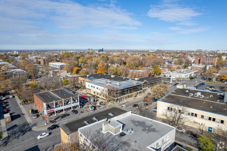 More Photos Of 2953-2961 Rue Bélanger, Montréal General Retail For Lease