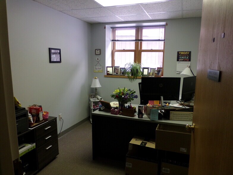 More Photos Of 67 Water St, Laconia Medical For Lease