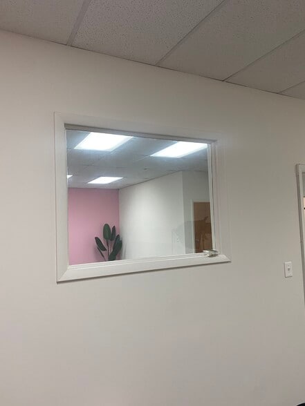 More Photos Of 2141 Industrial Pky, Silver Spring Showroom For Lease