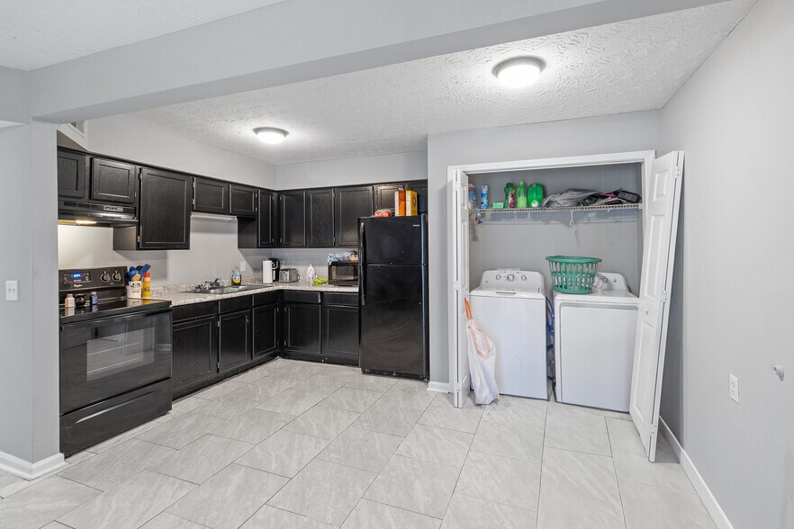 More Photos Of 200 Hubbard Rd, Winchester Apartments For Sale