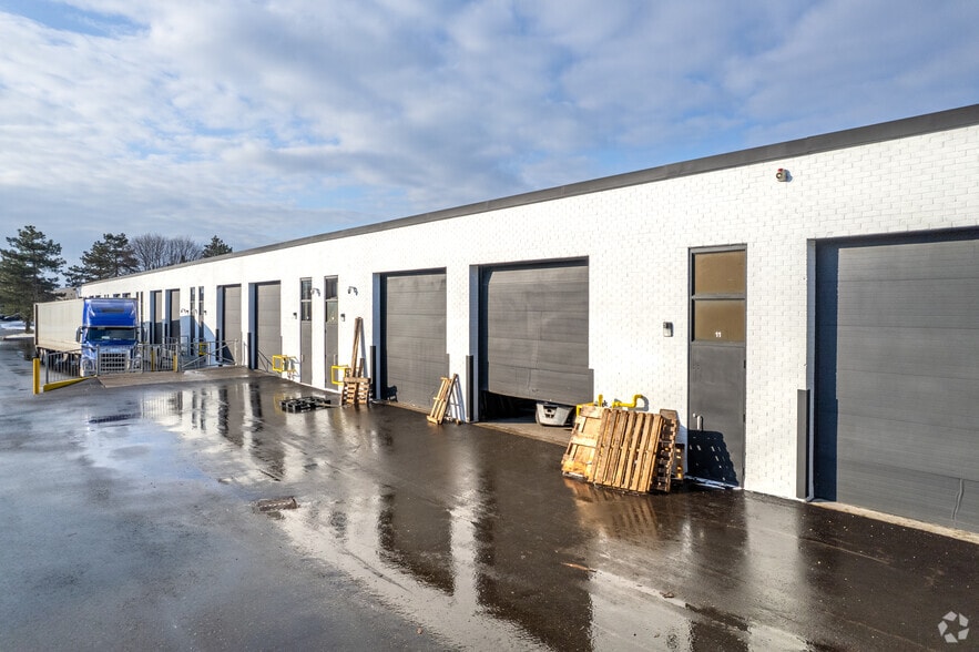 More Photos Of 132 Jardin Dr, Concord Warehouse For Sale