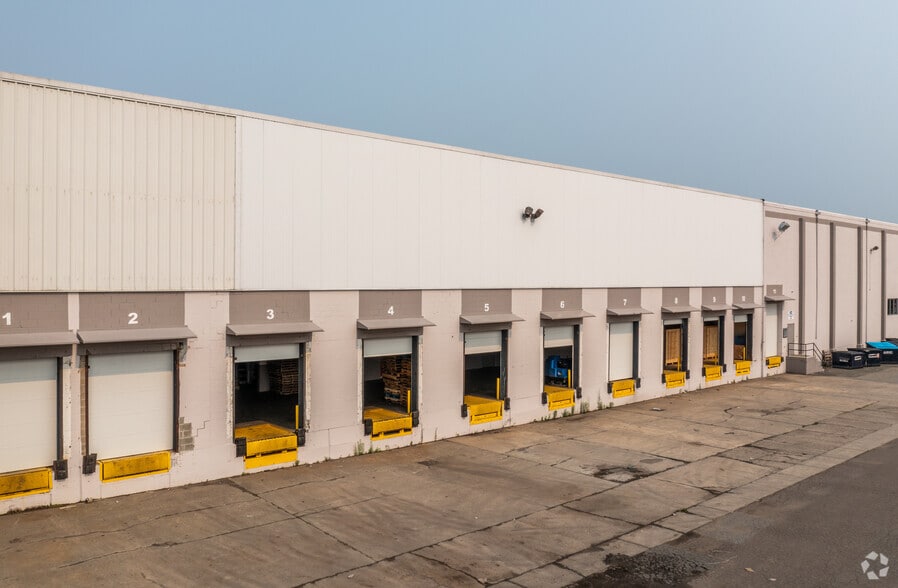 More Photos Of 58 Pulaski Rear St, Peabody Distribution For Lease