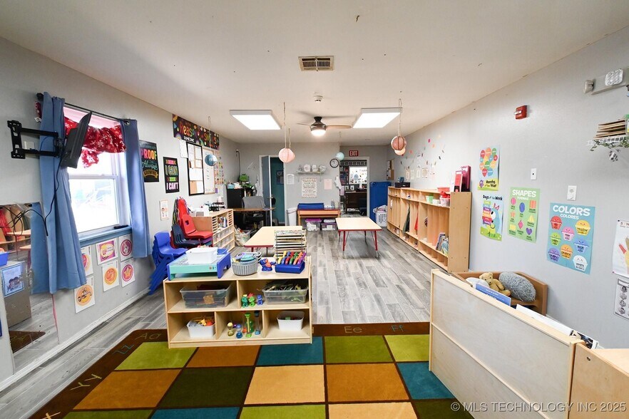 More Photos Of 1104 Campbell Rd, Warner Freestanding For Sale