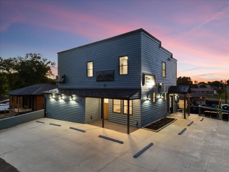 More Photos Of 901 8th St, Radford Apartments For Sale