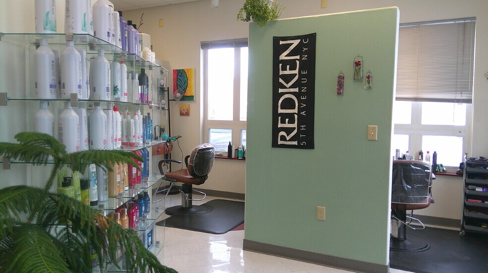 More Photos Of 424 4th St, Fairbanks General Retail For Sale