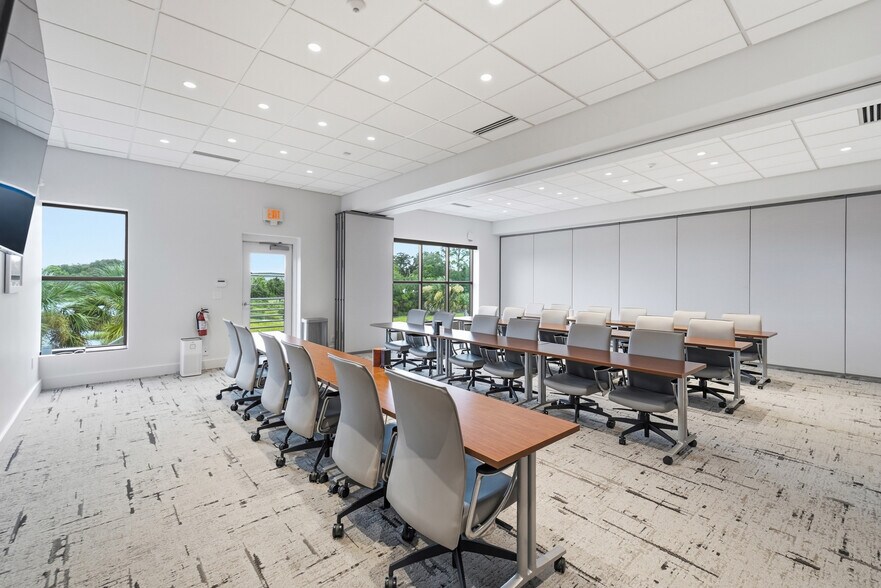 More Photos Of 1650 US Highway 1 S, Saint Augustine Office For Lease