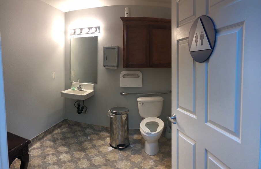 More Photos Of 2068 Talbert Dr, Chico Office For Sale