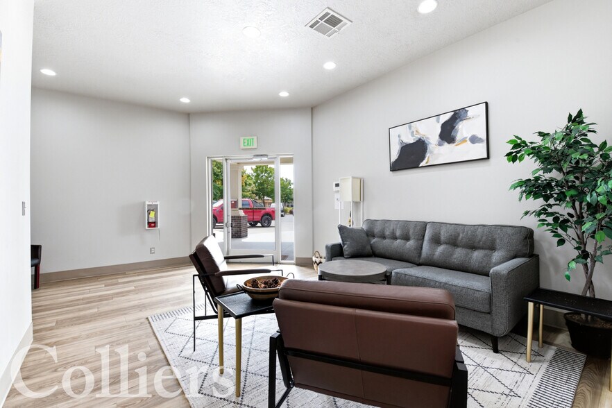 More Photos Of 1036 E Iron Eagle Dr, Eagle Office For Sale
