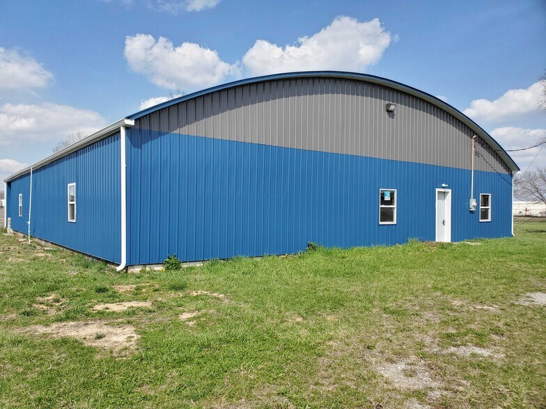 More Photos Of 2707 Williamsburg Pike, Richmond Industrial For Lease