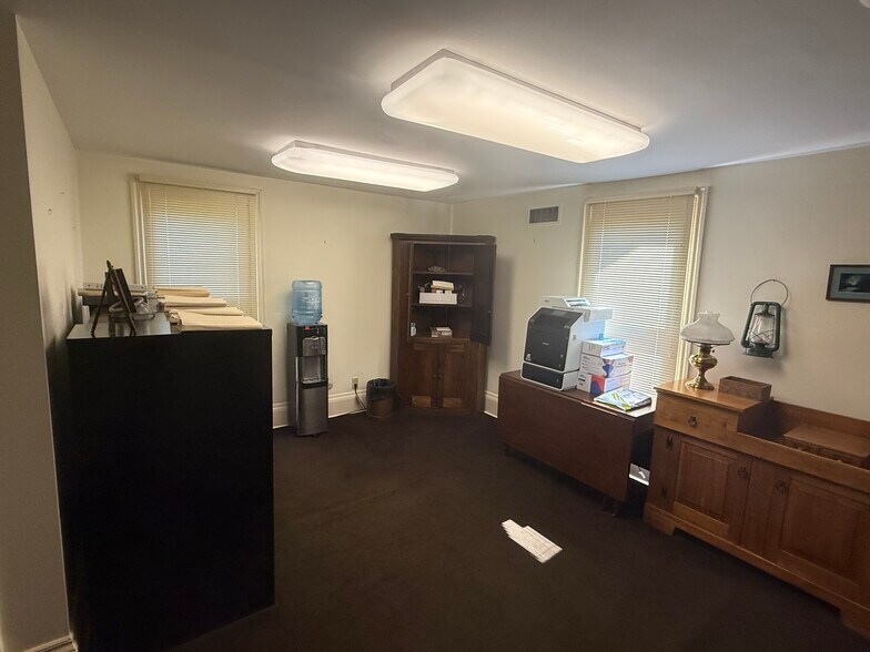 More Photos Of 1050 Boyce Rd, Pittsburgh Office For Sale