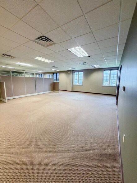 More Photos Of 5925 Stevenson Ave, Harrisburg Office For Sale