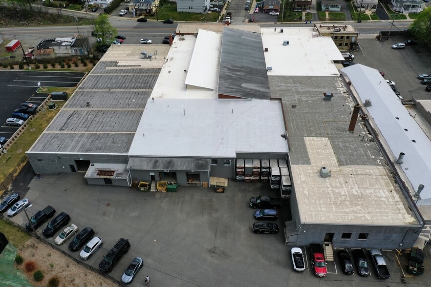 More Photos Of 158 W Clinton St, Dover Warehouse For Lease