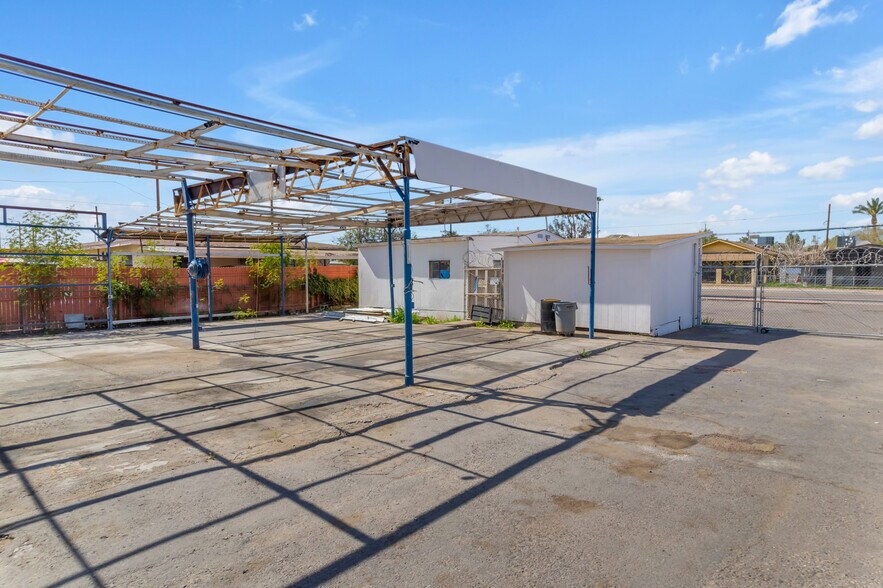 More Photos Of 8027 S Avenida del Yaqui, Guadalupe Office For Sale