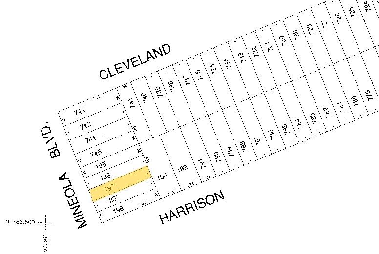 More Photos Of 154 Mineola Blvd, Mineola Storefront Retail Residential For Lease