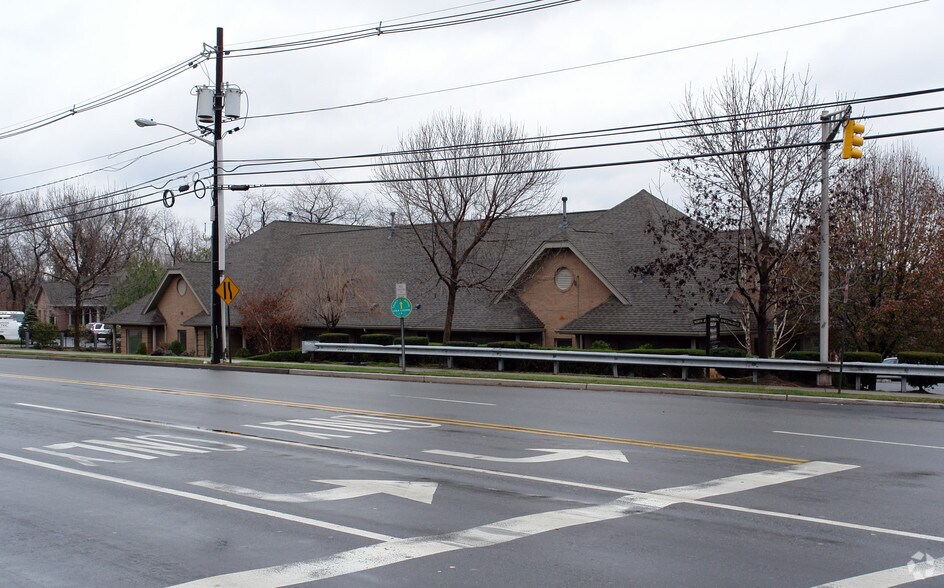 More Photos Of 1 Degraw Ave, Teaneck Medical For Lease