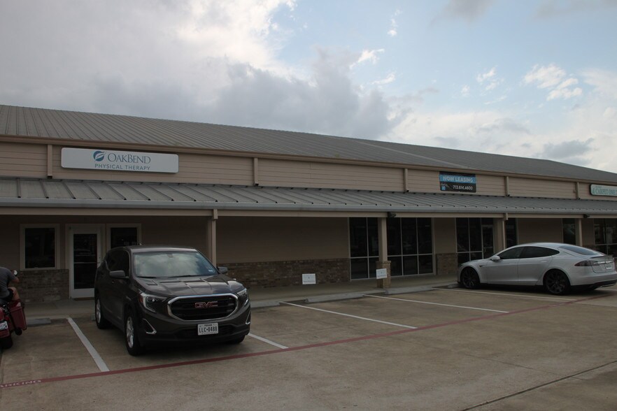 More Photos Of 16333 Mueschke Rd, Cypress Warehouse For Lease