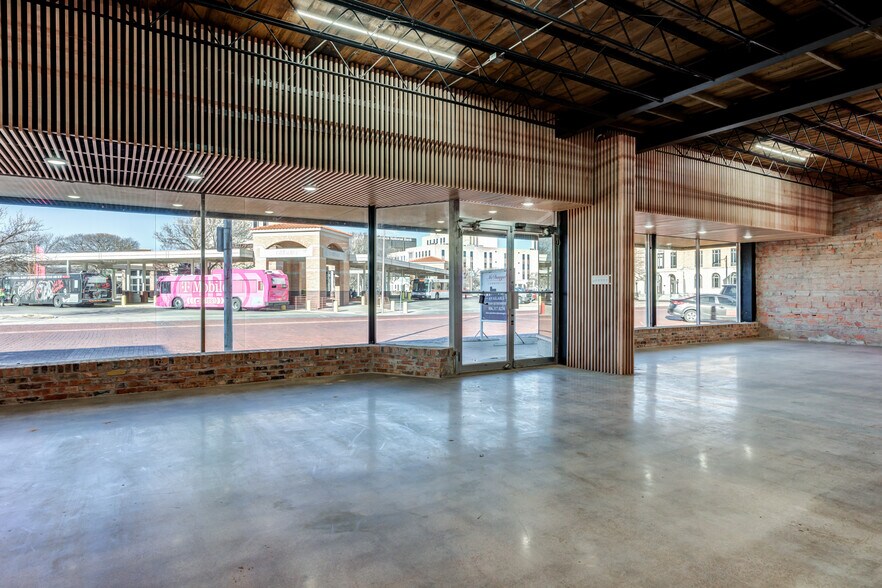 More Photos Of 1213 Crickets Ave, Lubbock Storefront For Lease