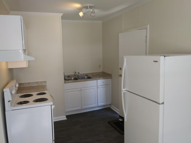 More Photos Of 2806-2812 Evergreen Rd, Brunswick Apartments For Sale