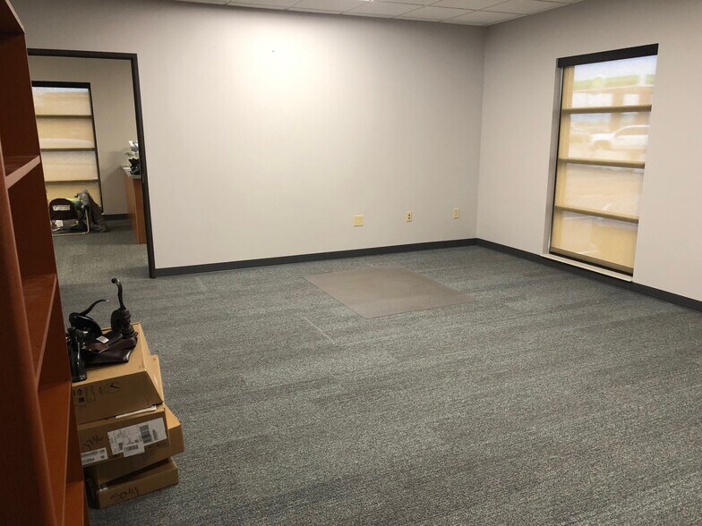 More Photos Of 702 Trafalgar Pointe Pl, Trafalgar Office For Lease