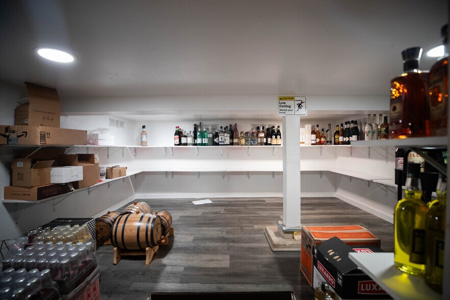 More Photos Of 829 Kapahulu Ave, Honolulu Restaurant For Sale