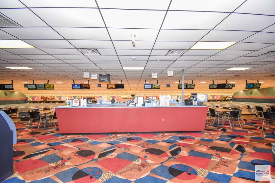 More Photos Of 28 N Bowl Ln, Plattsburgh Sports And Entertainment For Sale