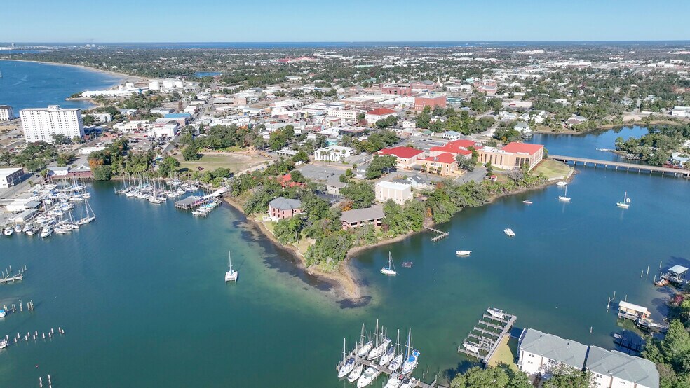 More Photos Of 220 Mckenzie Ave, Panama City Office For Sale
