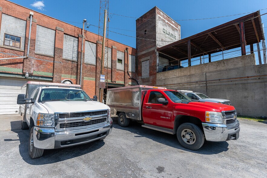 More Photos Of 365 W Whitehall St, Allentown Warehouse For Lease
